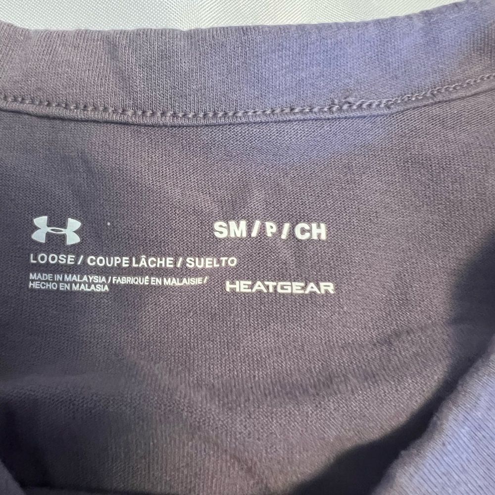 Under Armor Shirt   - Picture 2 of 3